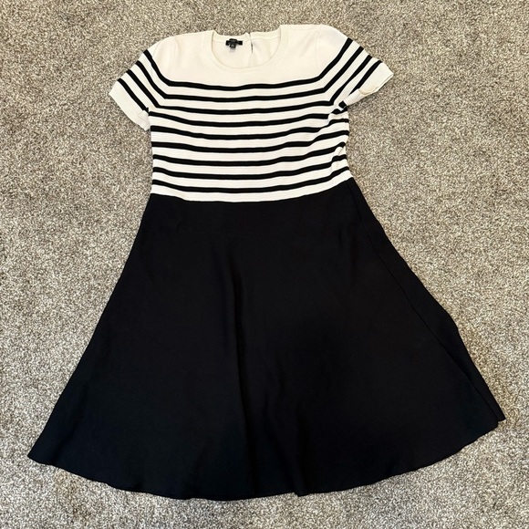 Talbots Petites Striped Bodice Fit And Flare Black And White Dress Medium - Picture 3 of 9